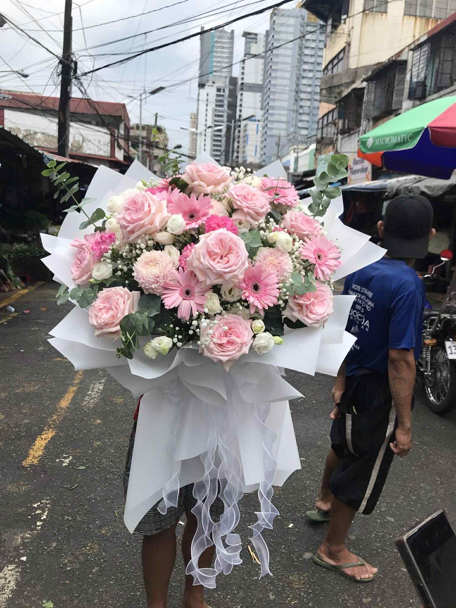 Custom bouquet — ₱8,999